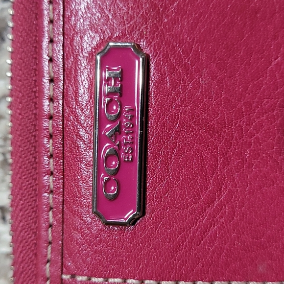 Coach Long Zip Around Wallet In Signature Canvas - Picture 8 of 16
